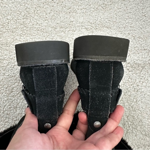 UGG Braiden Black Suede Boots Buckle Detail Fur Lined Women’s Size 6.5 - Picture 8 of 11